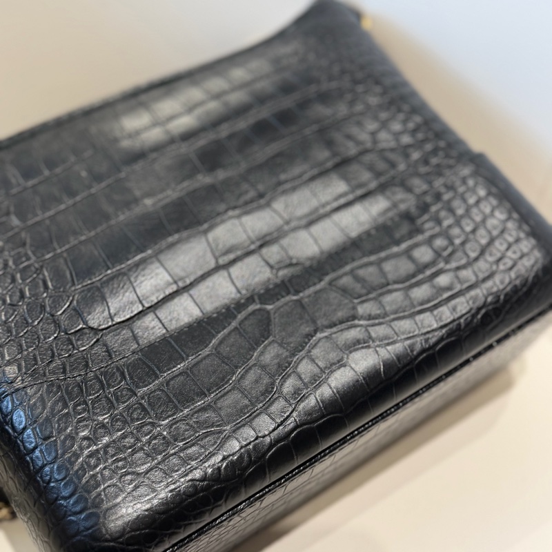 CHANEL 流浪包 logo背帶！🖤只有這款有！-3