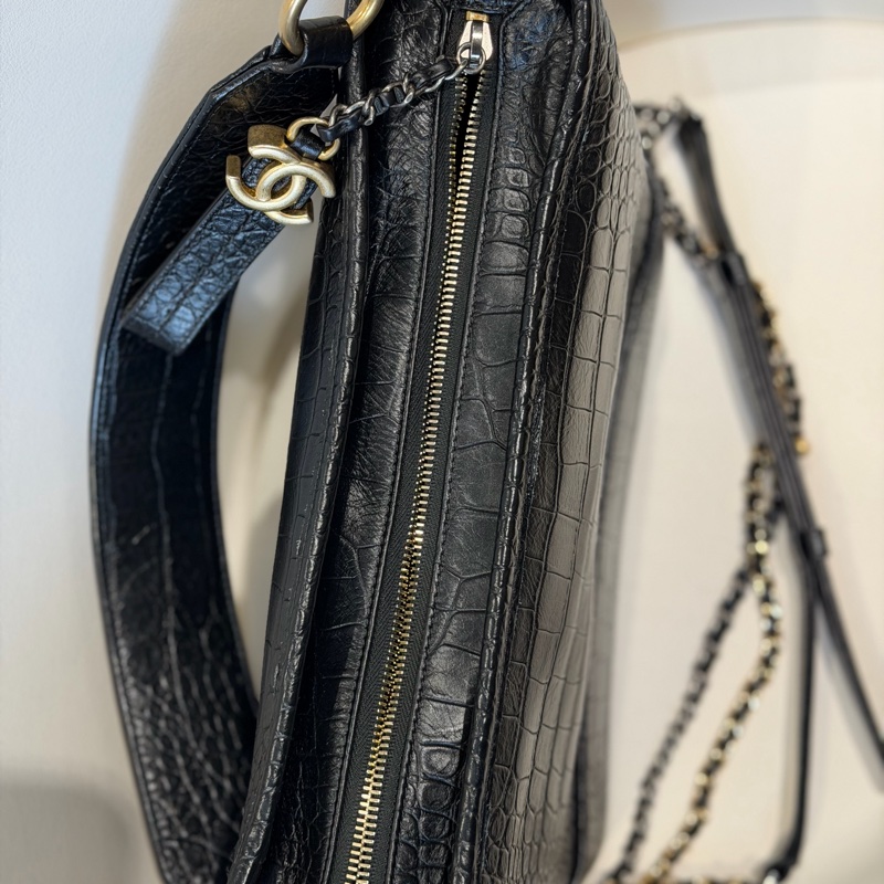 CHANEL 流浪包 logo背帶！🖤只有這款有！-14