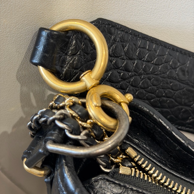 CHANEL 流浪包 logo背帶！🖤只有這款有！-16