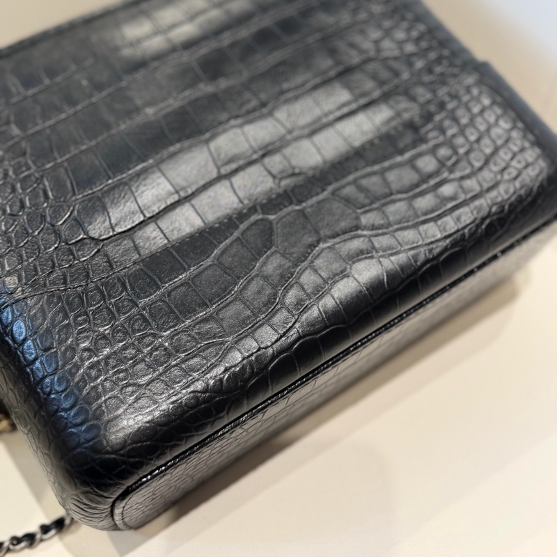 CHANEL 流浪包 logo背帶！🖤只有這款有！-23