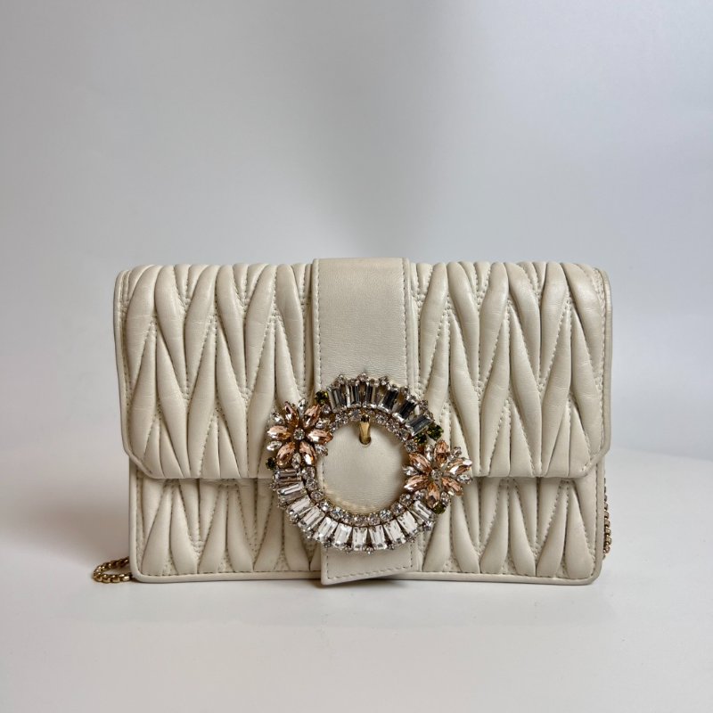 MIUMIU 白皺褶寶石肩背包-0