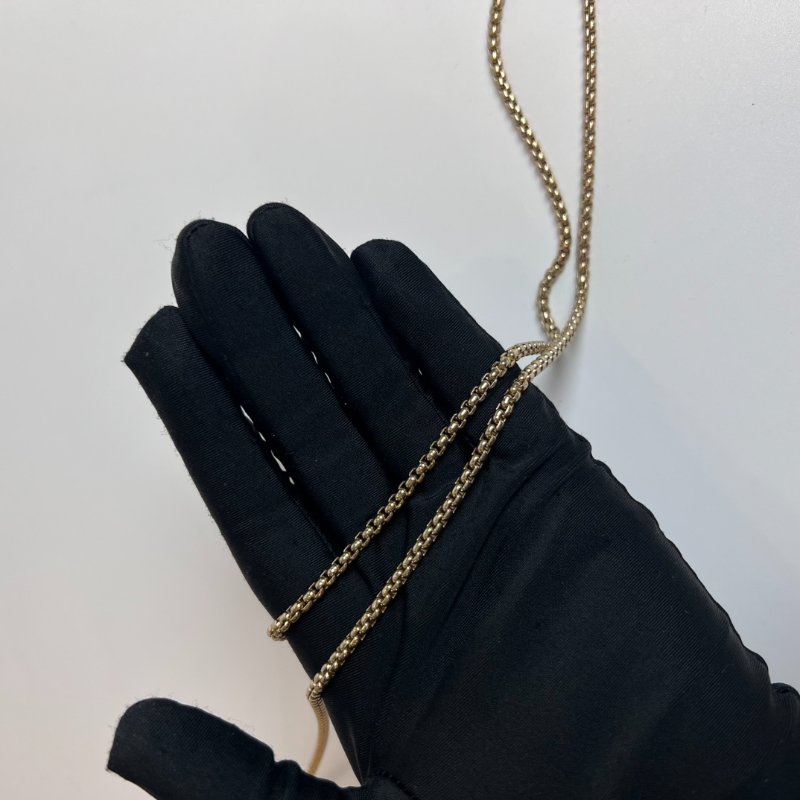 MIUMIU 白皺褶寶石肩背包-9