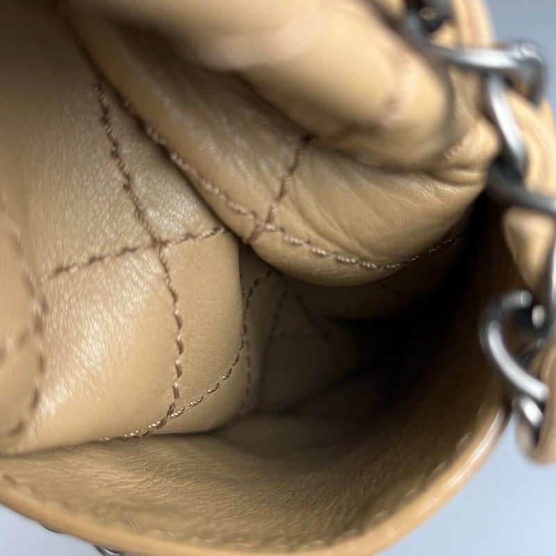 CHANEL 粗菱格紋小托特包 膚色21開-8