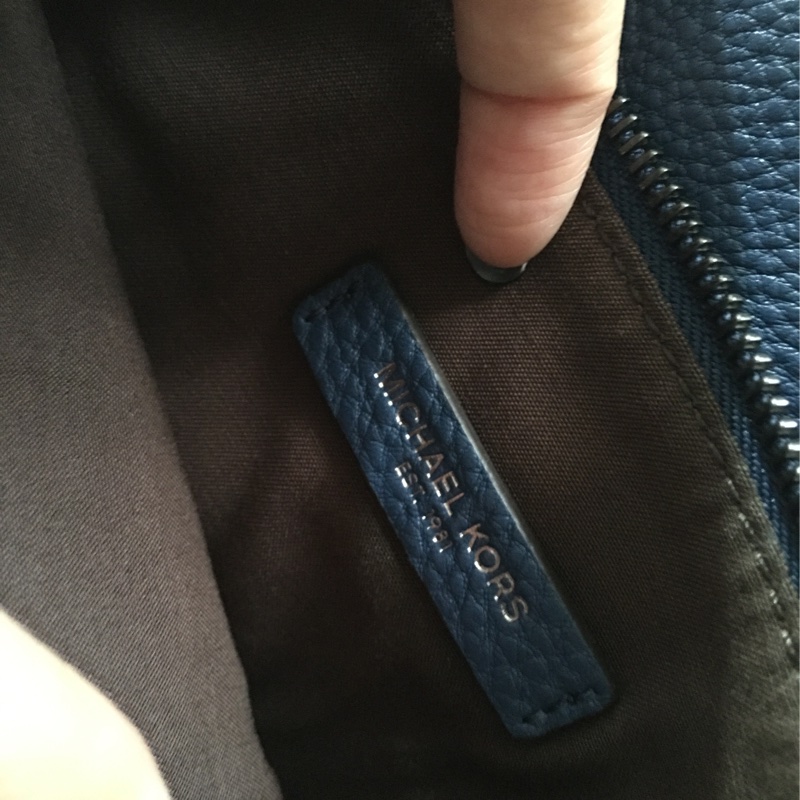 MK Michael Kors 全真皮手提肩背包（大+小）-25