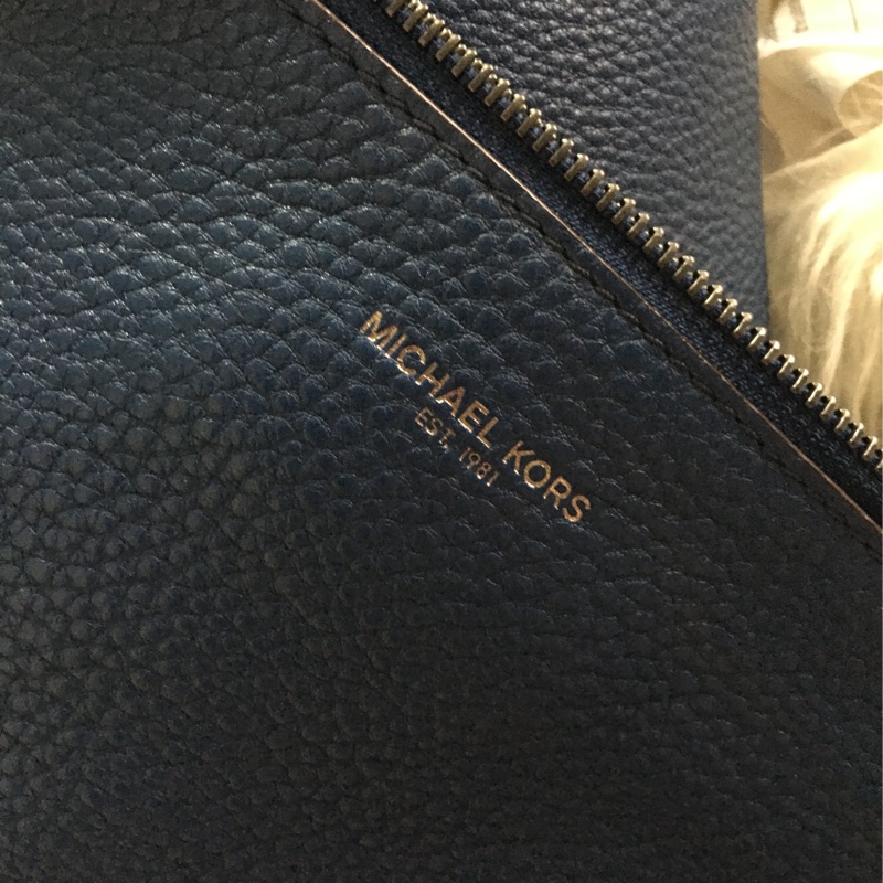 MK Michael Kors 全真皮手提肩背包（大+小）-27