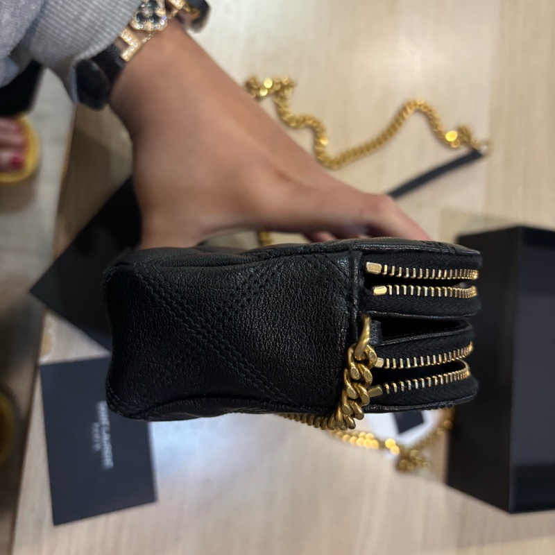 Saint Laurent 聖羅蘭 608941 Becky Zip 菱格紋小羊皮雙拉鍊相機包 黑色-2