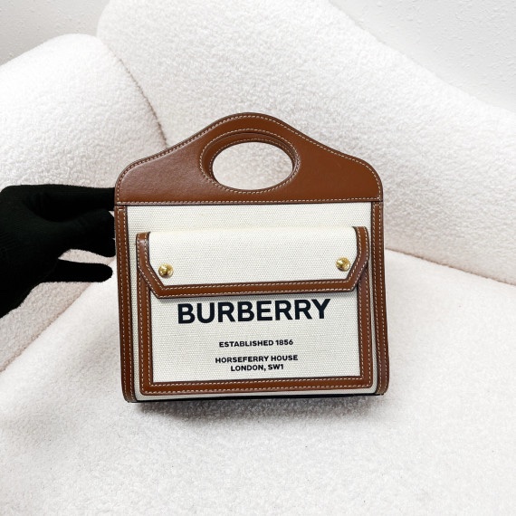 Burberry 經典信封包-1