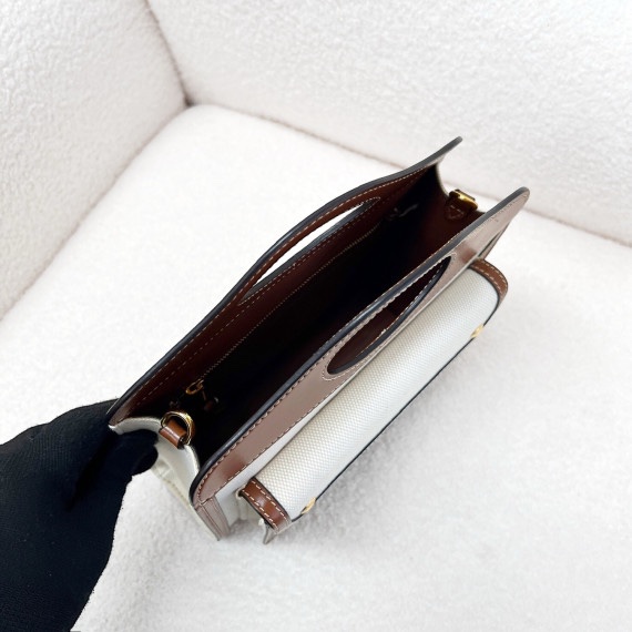 Burberry 經典信封包-8