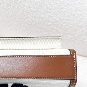 Burberry 經典信封包-10