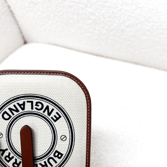 Burberry 經典手機包-5