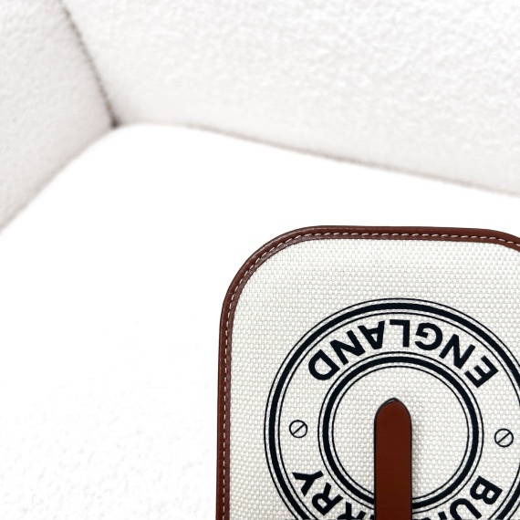 Burberry 經典手機包-6