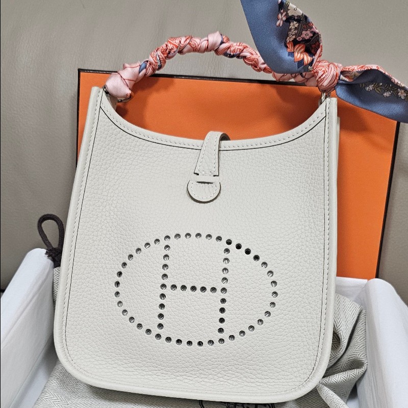💯Hermes 愛馬仕 Mini Evelyne Craie Stamp K 奶昔白銀扣K刻-2