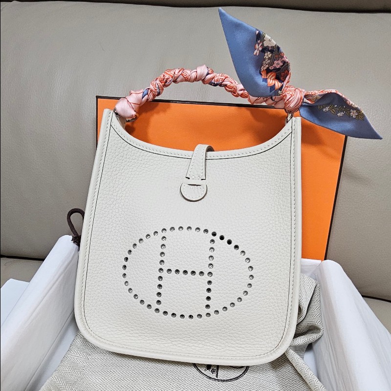 💯Hermes 愛馬仕 Mini Evelyne Craie Stamp K 奶昔白銀扣K刻-3