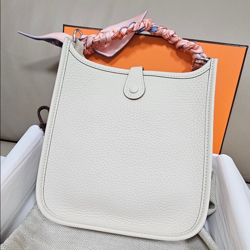 💯Hermes 愛馬仕 Mini Evelyne Craie Stamp K 奶昔白銀扣K刻-4