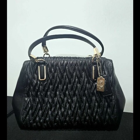 Coach Madison 黑色抓皺皮革手

提/肩背兩用包（型號 F49723）