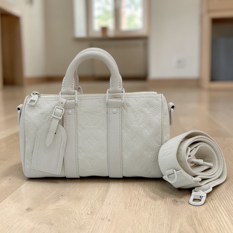 莉亞精品♡ LV keepall 25白 二手美包