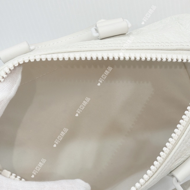 莉亞精品♡ LV keepall 25白 二手美包-13