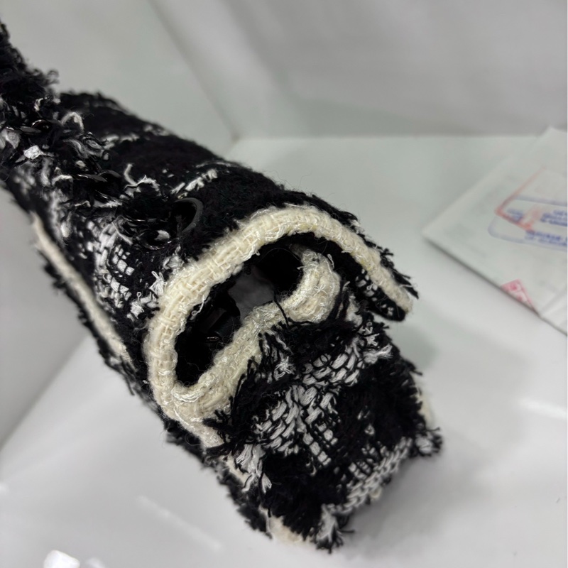 CHANEL/香奈兒 CF限量款 大mini 斜紋軟呢千鳥格毛呢cf 30開 尺寸：21*6.5*12cm 配件：小票 身份卡-3