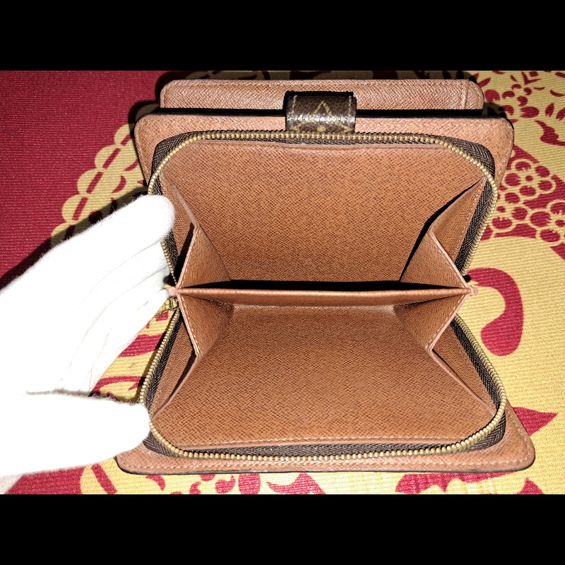 LV護照證卡錢包／原價3萬8／二手LV大中夾-3