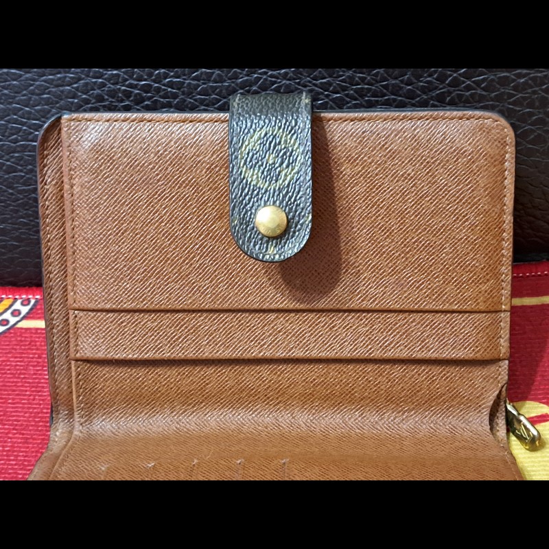 LV護照證卡錢包／原價3萬8／二手LV大中夾-6