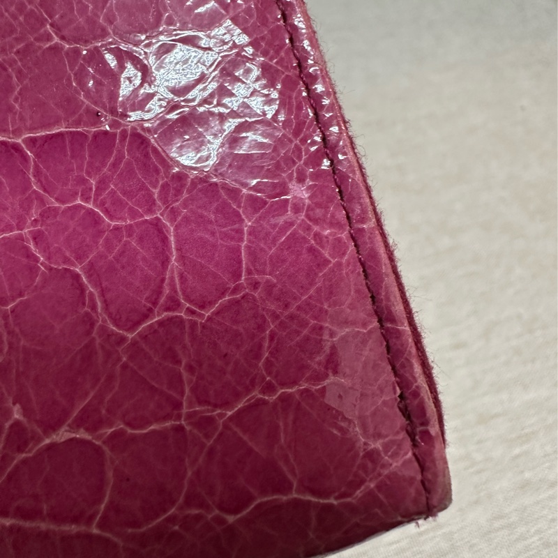 miu miu 漆皮桃紅長夾-24