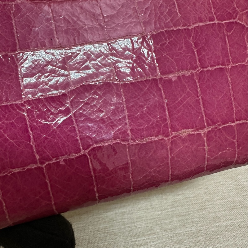 miu miu 漆皮桃紅長夾-25