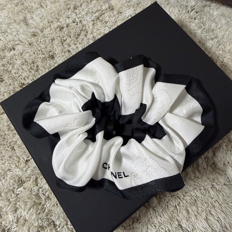 CHANEL 香奈兒【26P 春夏預告】髪圈 HAIR ACCESSORY AAB845-0