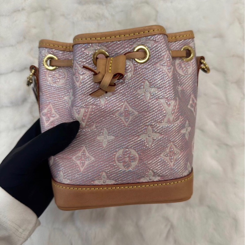 【96新 ✨ 全網最低價！】LV路易威登 nano水桶包 七夕限定幻彩 粉色人魚姬款 （下單前先詢問庫存❗️）-12