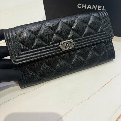 *SHIHNA名牌精品* CHANEL Boy 經典荔枝紋牛皮銀釦長夾 保卡款