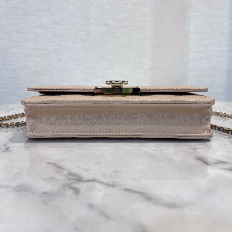 Chanel米色荔枝皮金釦雙C下蓋6卡woc斜背包-2