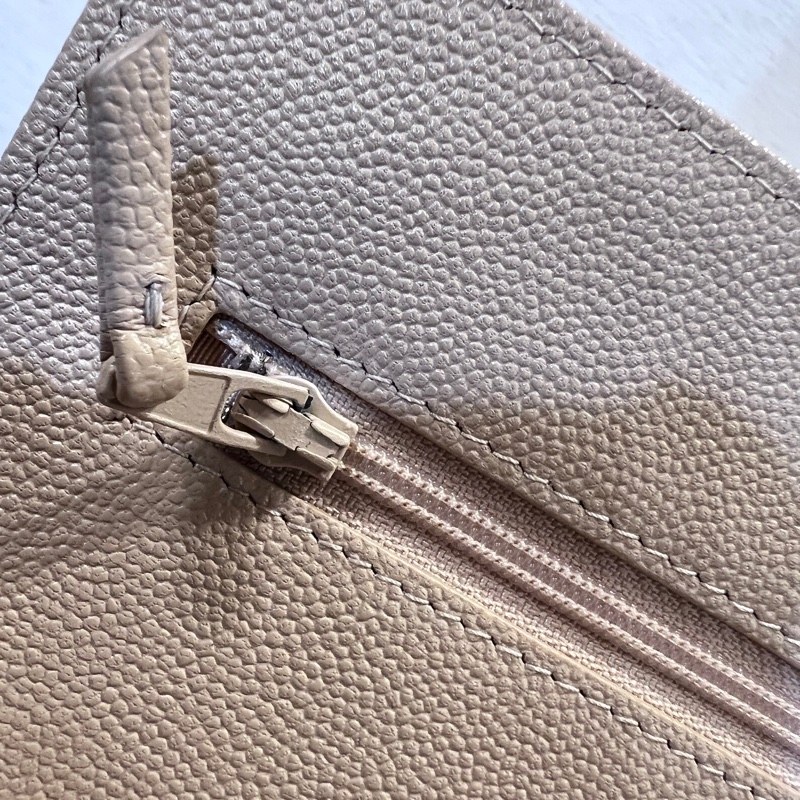 Chanel米色荔枝皮金釦雙C下蓋6卡woc斜背包-13