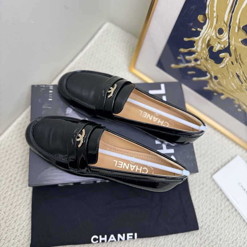 閒置新 未使用 CHANEL/香奈兒小牛皮 圓頭套腳黑色樂福鞋 女款 黑色金扣 36碼-2