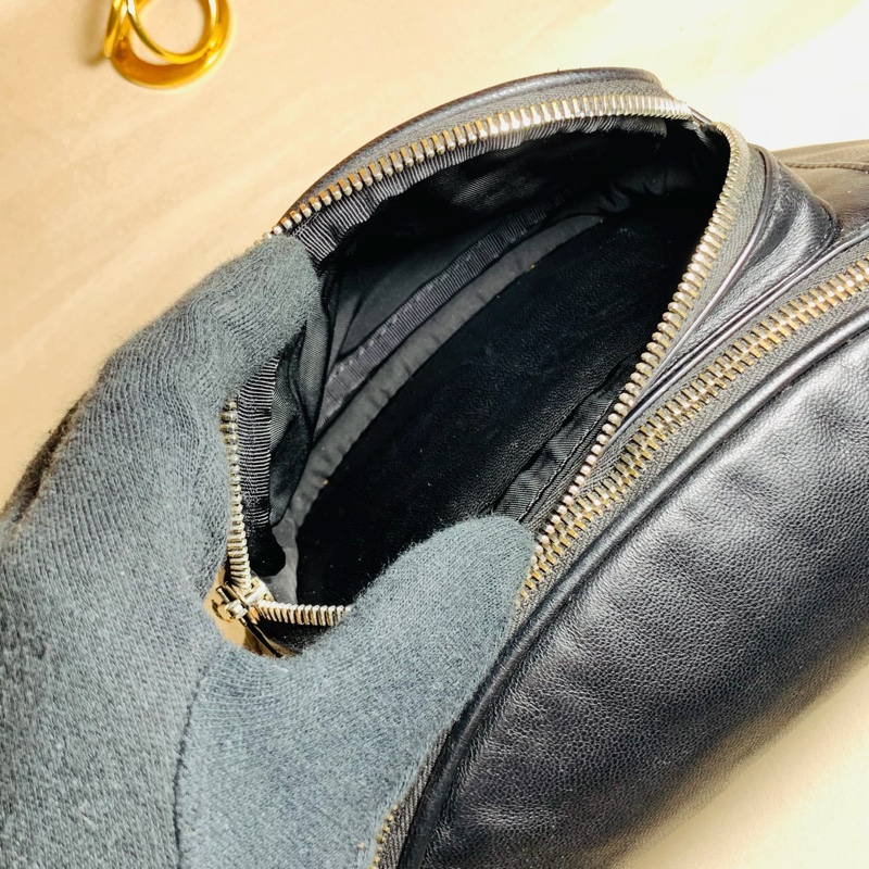 ‼️全台最甜 質感百搭 Alexander Wang 亞歷山大王 皮革大腰包 胸包-5