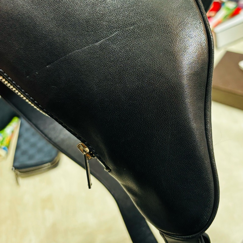 ‼️全台最甜 質感百搭 Alexander Wang 亞歷山大王 皮革大腰包 胸包-9