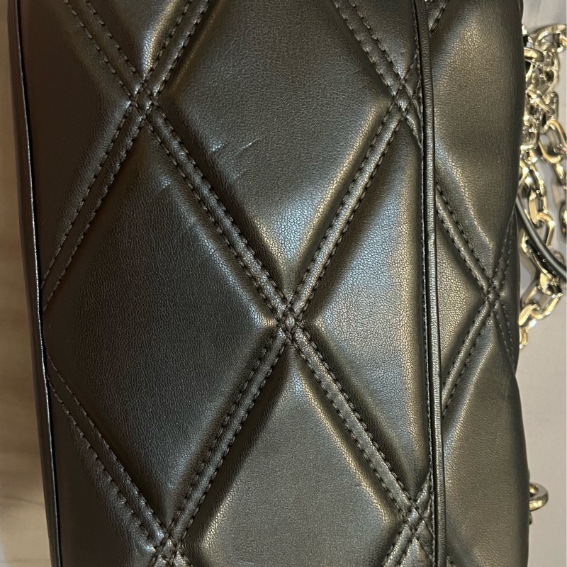 ［二手］MICHAEL KORS SERENA 菱格紋翻蓋鍊帶肩背/斜背二用包-銀釦黑/中-7