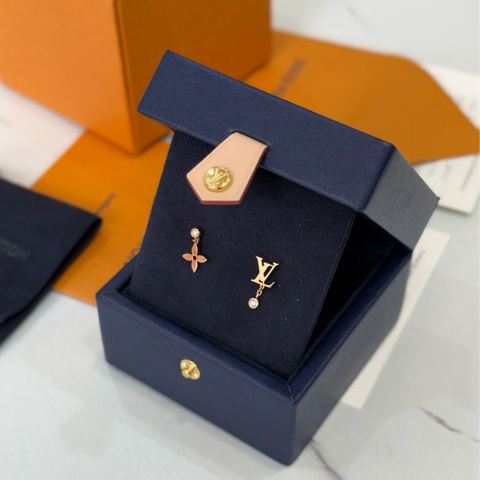 (2025年底台灣專櫃證書🇹🇼）全新LV IdylleBlossom 18K金單鑽耳環