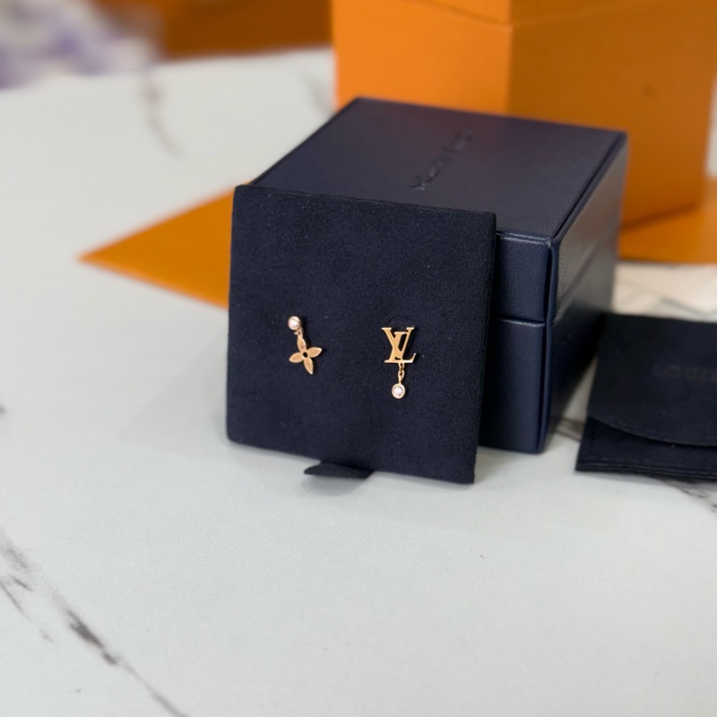 (2025年底台灣專櫃證書🇹🇼）全新LV IdylleBlossom 18K金單鑽耳環-4