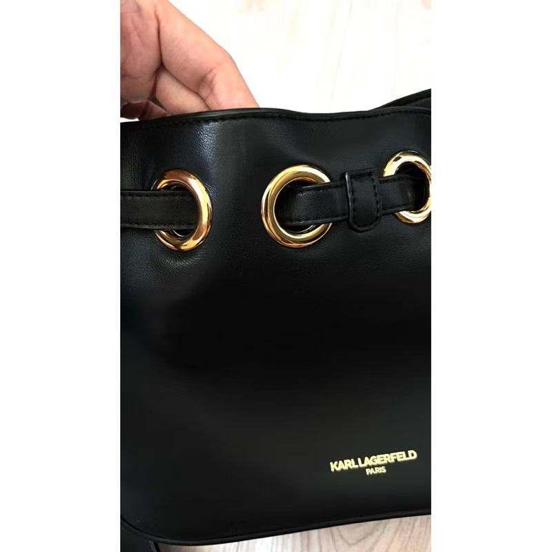 [二手］卡爾小羊皮水桶包-3