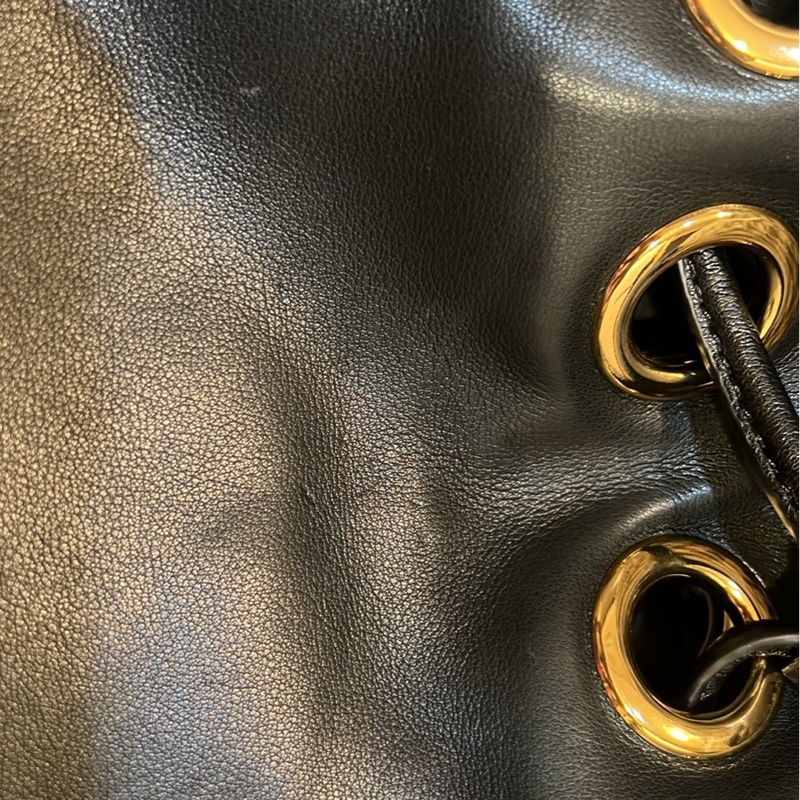 [二手］卡爾小羊皮水桶包-7