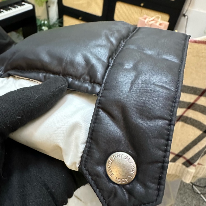 Burberry 黑白戰馬時尚羽絨衣-6