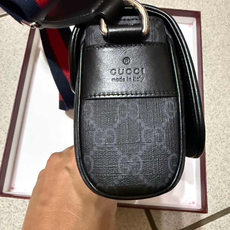 Gucci, GG Supreme 系列超迷你（Super Mini）斜跨包-11