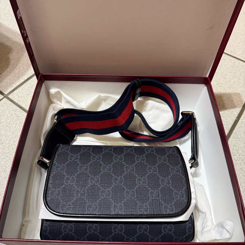 Gucci, GG Supreme 系列超迷你（Super Mini）斜跨包-3