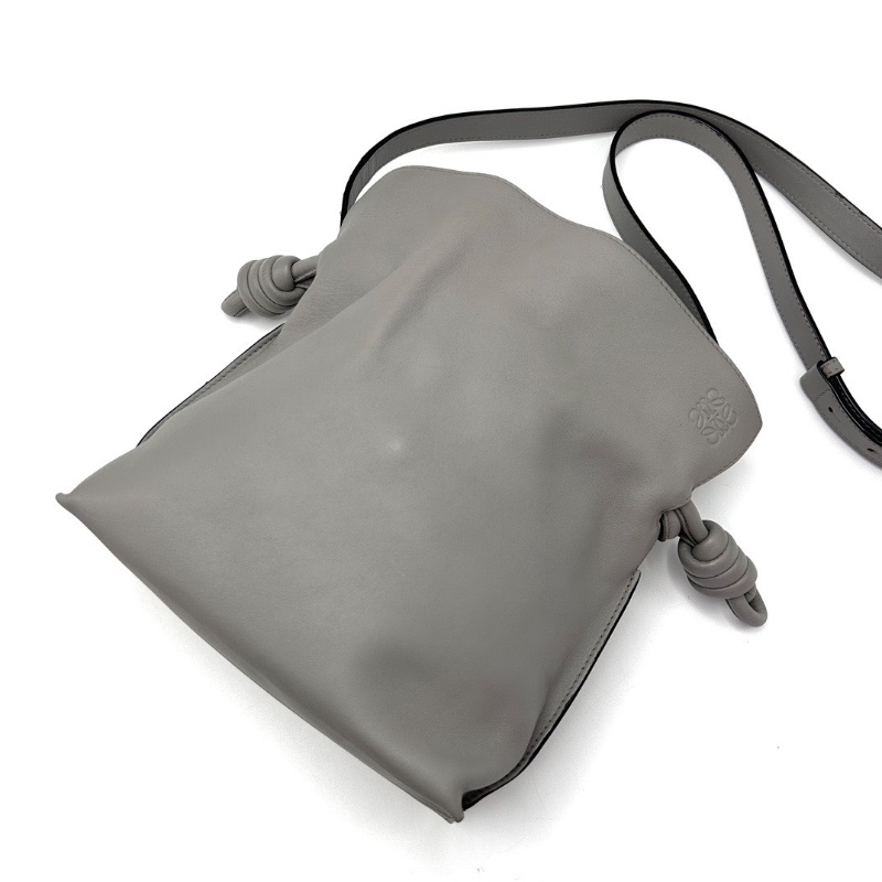 LOEWE flamenco系列 灰色小號肩背福袋包22*18*9 98新配件塵袋-5