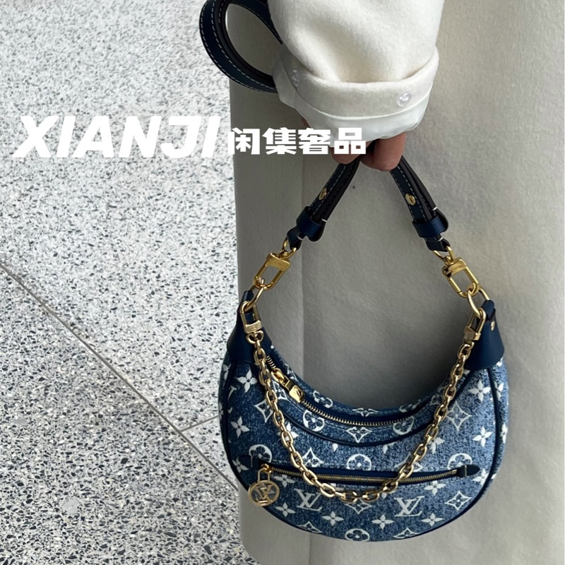 售 二手 真品LV M81166 Loop系列丹寧牛仔豌豆包，藍色牛仔+經典Monogram老花。芯片款-2