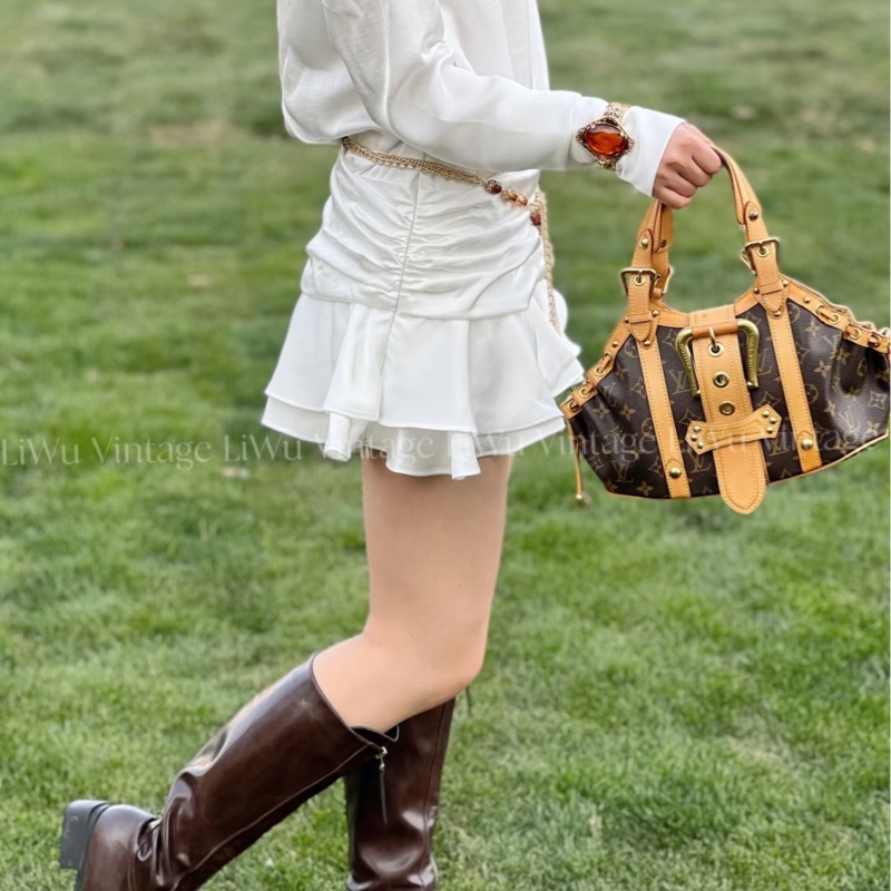 售二手真品 LV 2004年春夏限量Theda金球餃子包，經典老花帆布+植鞣革，金色金屬件超有復古感-1