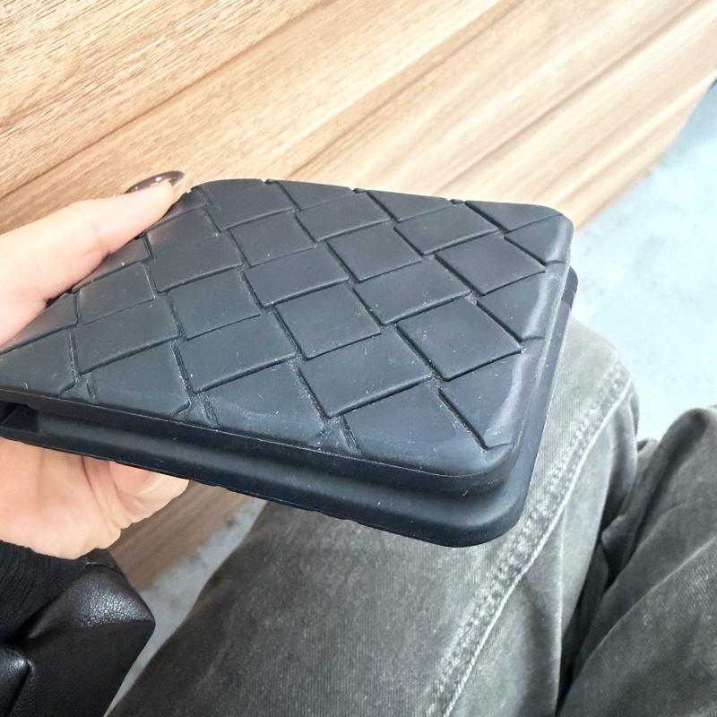 Bottega Veneta (BV) 的橡膠編織對折短夾 (附盒）-7