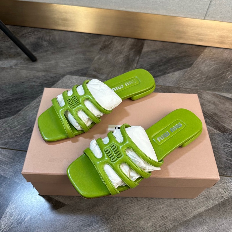 閒置新未使用 Miumiu 繆繆 字母logo平底拖鞋 一字拖鞋 復古風滿滿 女款 果綠色 超值-3