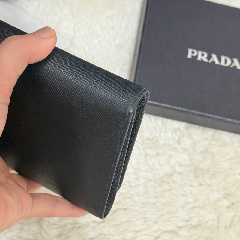 88新✨PRADA經典的黑色防刮牛皮 中夾 短夾 錢包 零錢包-10