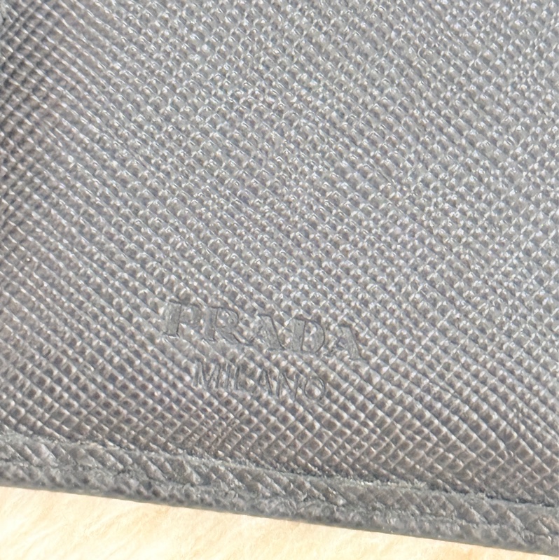 88新✨PRADA經典的黑色防刮牛皮 中夾 短夾 錢包 零錢包-33