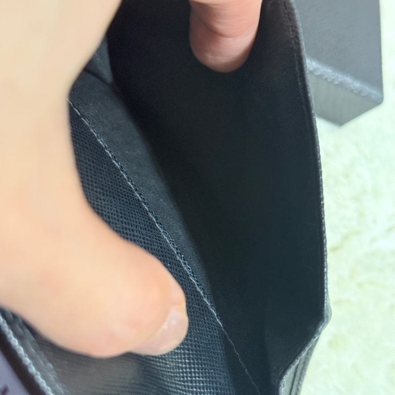 88新✨PRADA經典的黑色防刮牛皮 中夾 短夾 錢包 零錢包-35